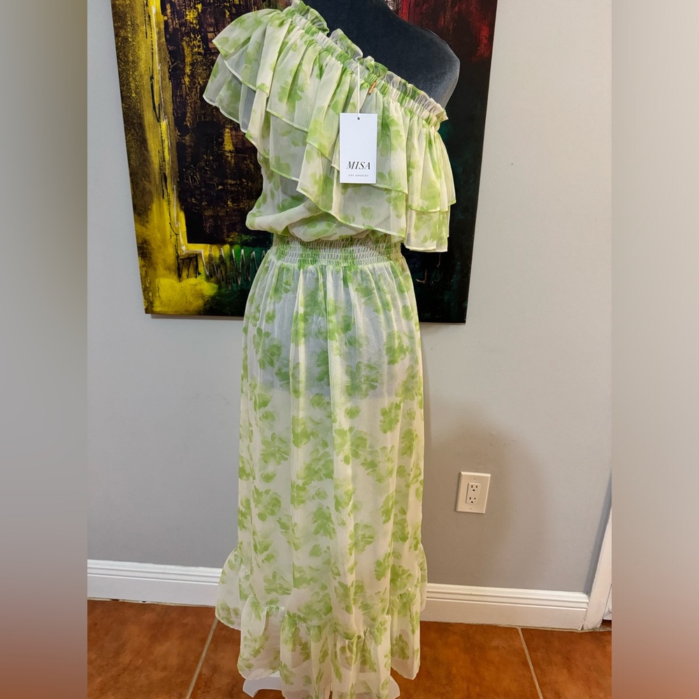 Dress - Picture 3 of 3